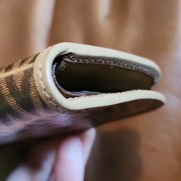 Mario Valentino  Wallet - Picture 5 of 15